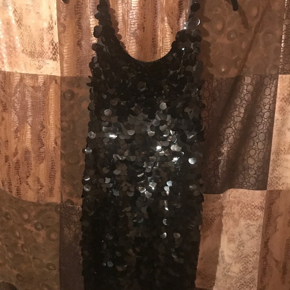 🏷A.J. BARI Black Reflector Dress